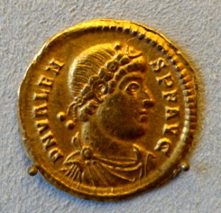 Solidus, Valens, Trier, 367-375 AD - Bode-Museum - DSC02599