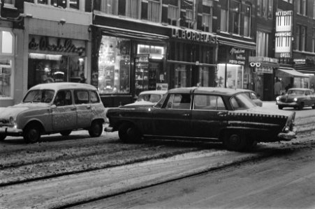 Sneeuw op Rokin, Amsterdam, Bestanddeelnr 923-2638