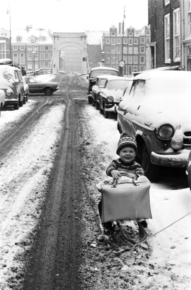 Sneeuw in Amsterdam, Bestanddeelnr 924-1323