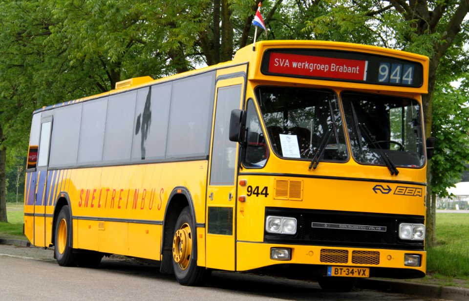Sneltreinbus BBA 944