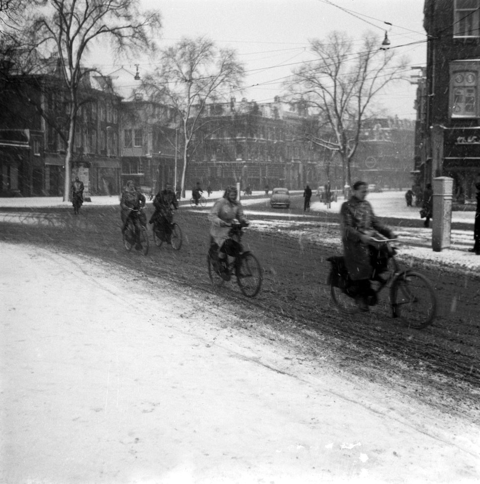 Sneeuwplaatjes in Amsterdam, Bestanddeelnr 905-4371