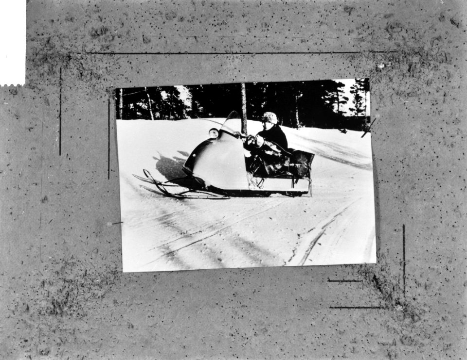 Sneeuwscooter in Oostenrijk, Bestanddeelnr 915-9073