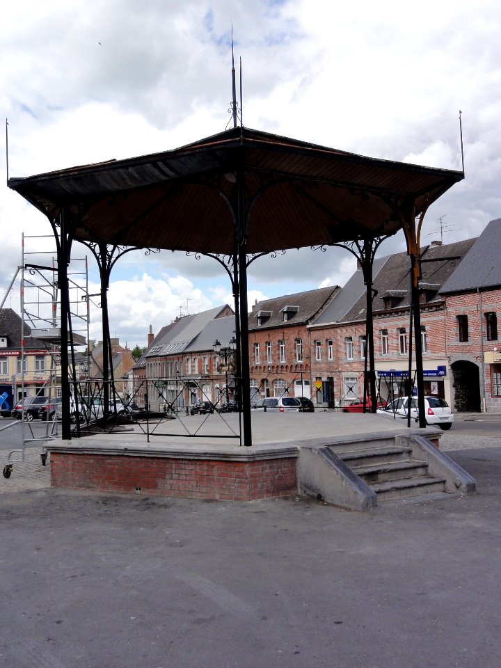 Solre-le-Château (Nord, Fr) kiosque à musique