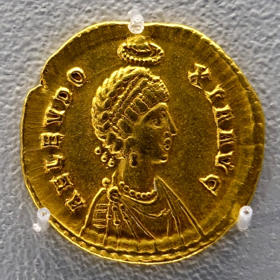 Solidus of Arcadius, for Eudoxia, Constantinople, 402-403 AD, gold - Arthur M. Sackler Museum, Harvard University - DSC01500