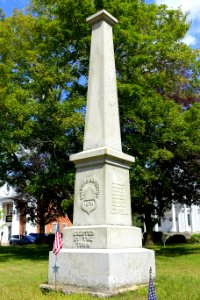 Soldier's Monument, erected 1871 - Sturbridge, Massachusetts - DSC05950