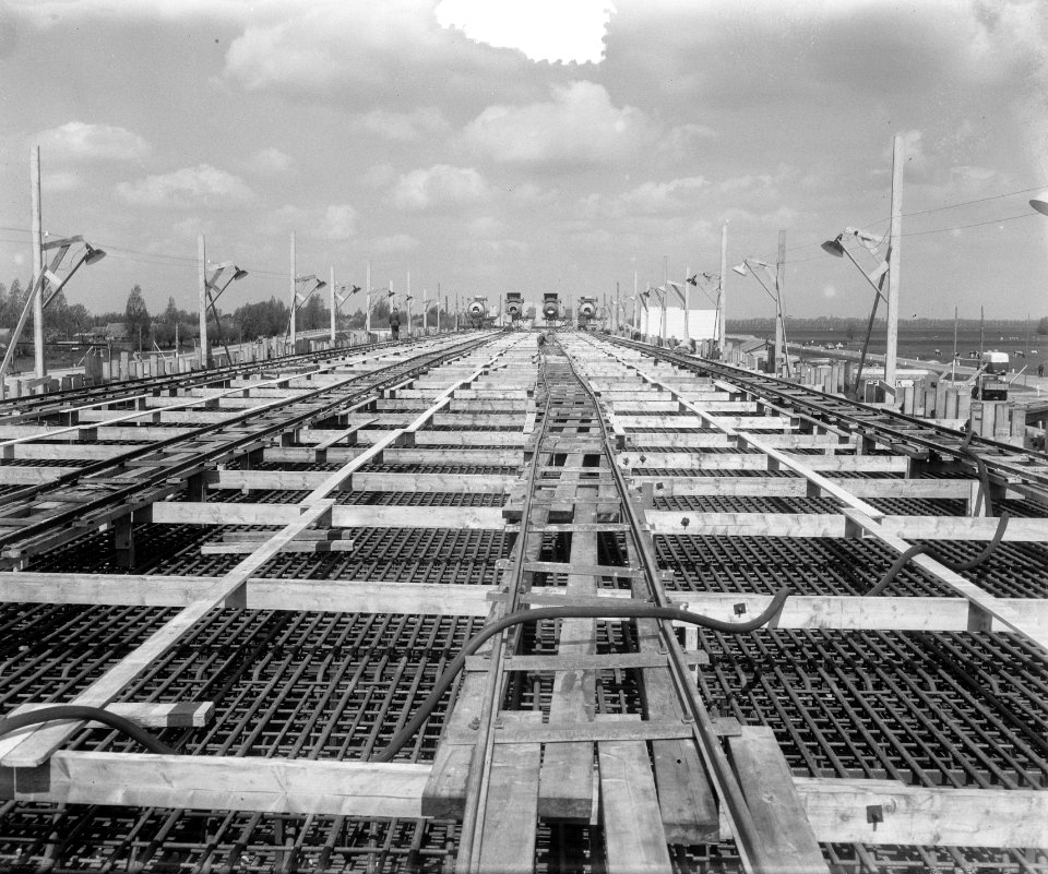 Snelweg Amsterdam-Utrecht nieuwe viaduct Vinkeveen, Bestanddeelnr 905-7153