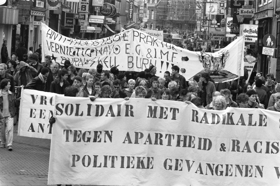 Solidariteitsdemonstratie voor Rara in Amsterdam, Bestanddeelnr 934-2342
