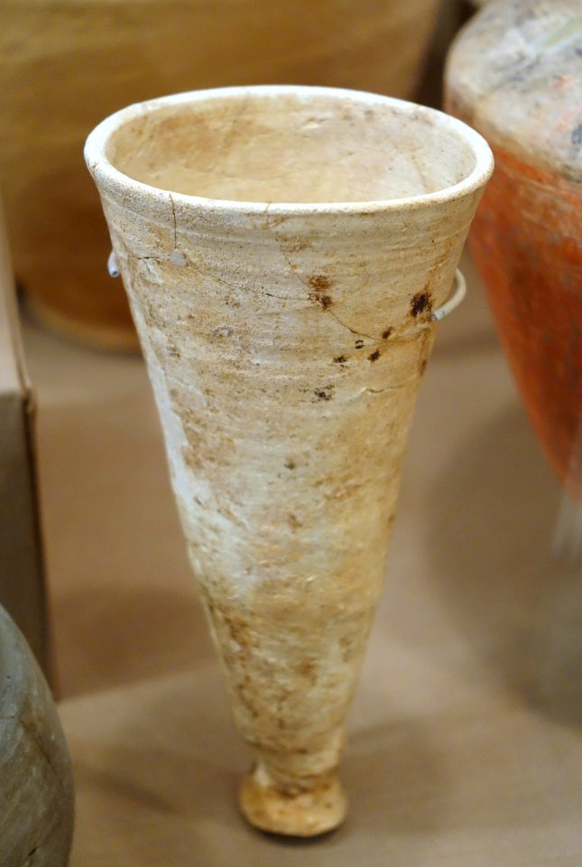 Solid-footed chalice - Oriental Institute Museum, University of Chicago - DSC06963