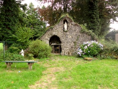 Solre-le-Château (Nord, Fr) grotte de Lourdes