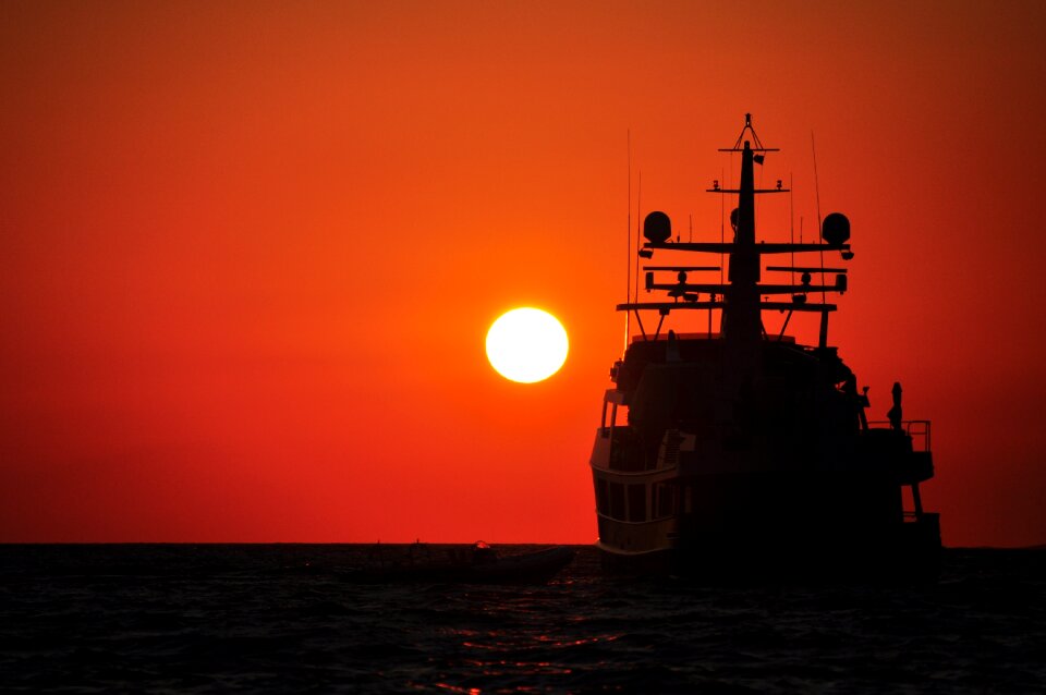 Sun summer sea