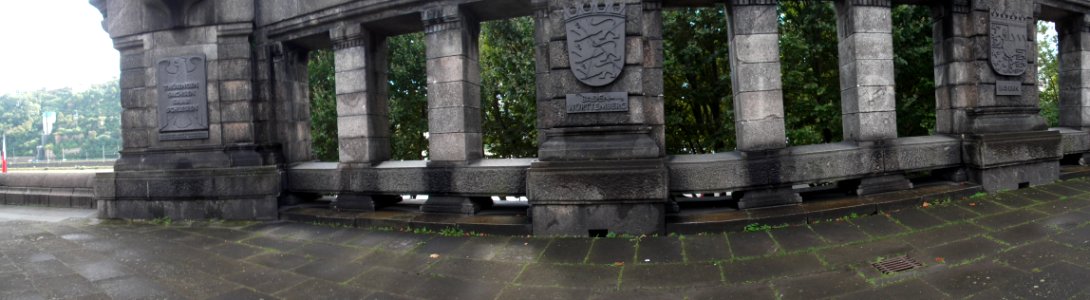 Sockel des Reiterstandbildes am Deutschen Eck