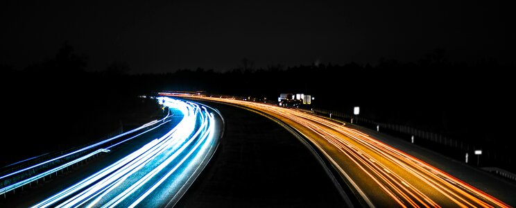 Autos highway dark photo