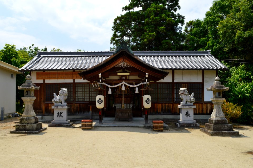 Sogatsuhiko-jinja, haiden