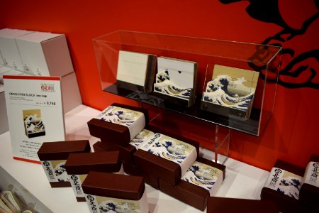Shin-Hokusai goods at Mori Art Museum. Paper wave