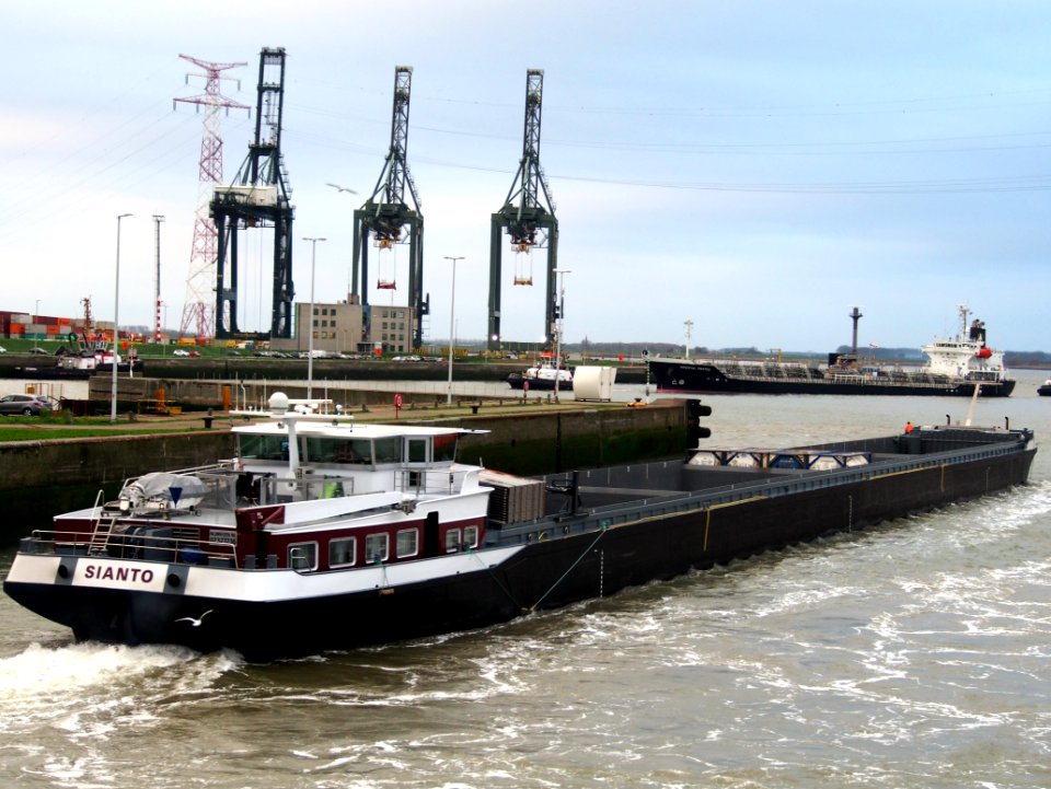 Sianto (ship, 2005), ENI 02327236, Port of Antwerp pic1