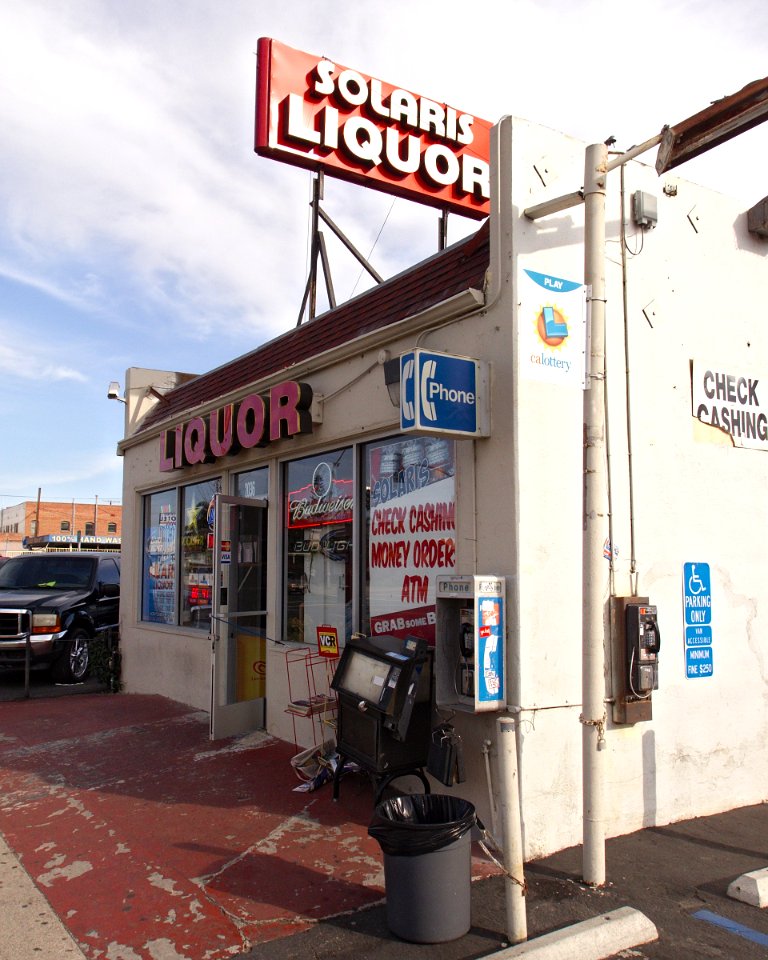 Solaris Liquor pay phones Ventura 2014-03-28