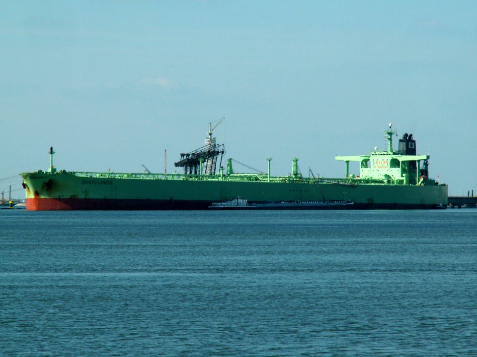 Shinyo Landes IMO 9004530 at the '8e Petroleumhaven', Port of Rotterdam, Holla 12-Mar-2006