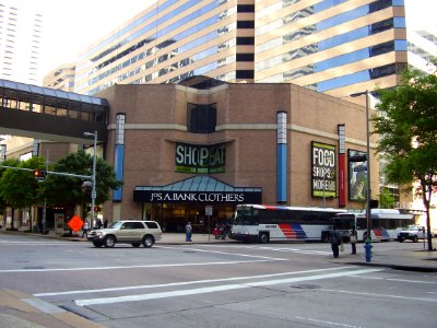 ShopsatHoustonCenter2013pic