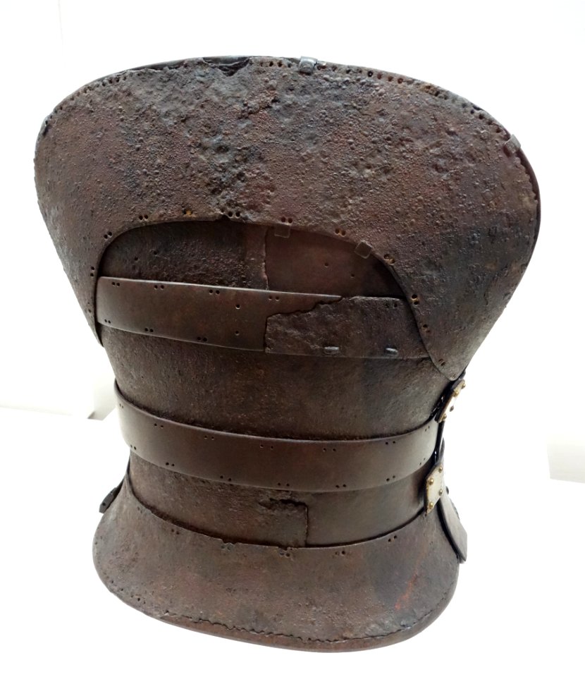 Short Cuirass, Kofun period, 5th-6th century, National Treasure, from Eta-Funayama Tumulus, Nagomi-cho, Tamana-gun, Kumamoto, banded style, horizontal iron bands joined with leather- Tokyo National Museum - DSC06400