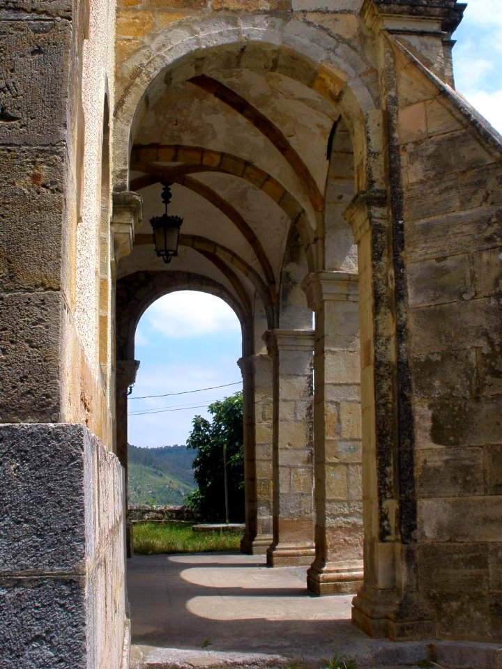 Solares-Valdecilla (Medio Cudeyo) - Iglesia de Santa Maria de Cudeyo 09