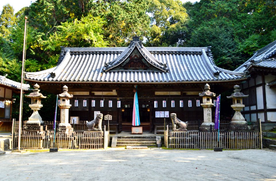 Shinaga-jinja, haiden