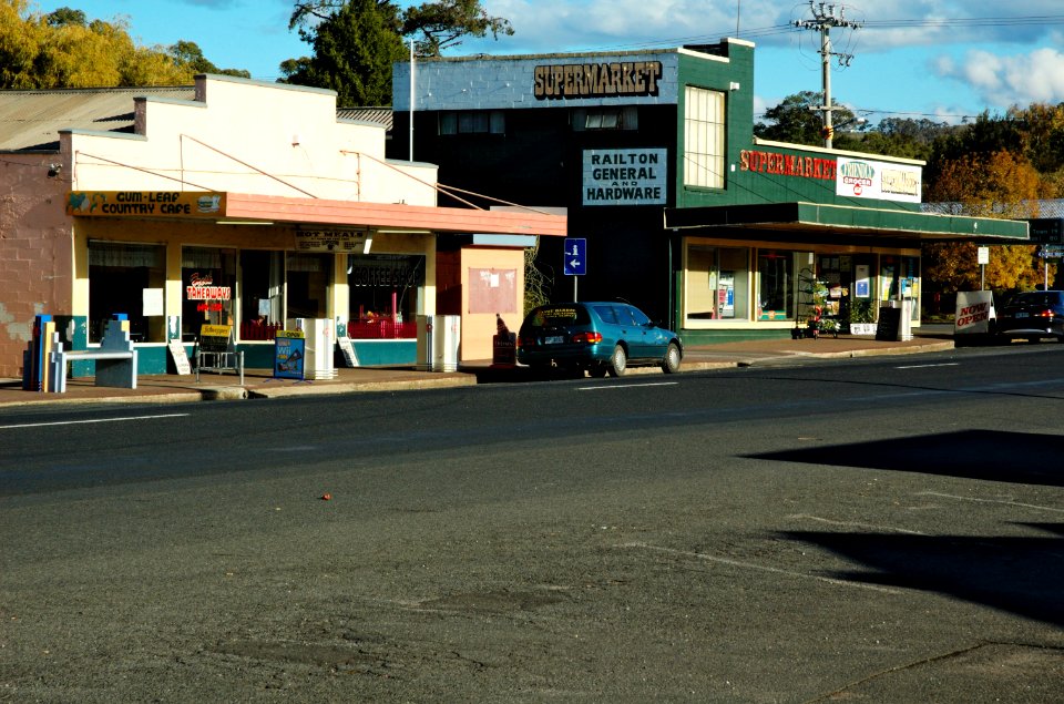 Shops-Railton-20070422-043