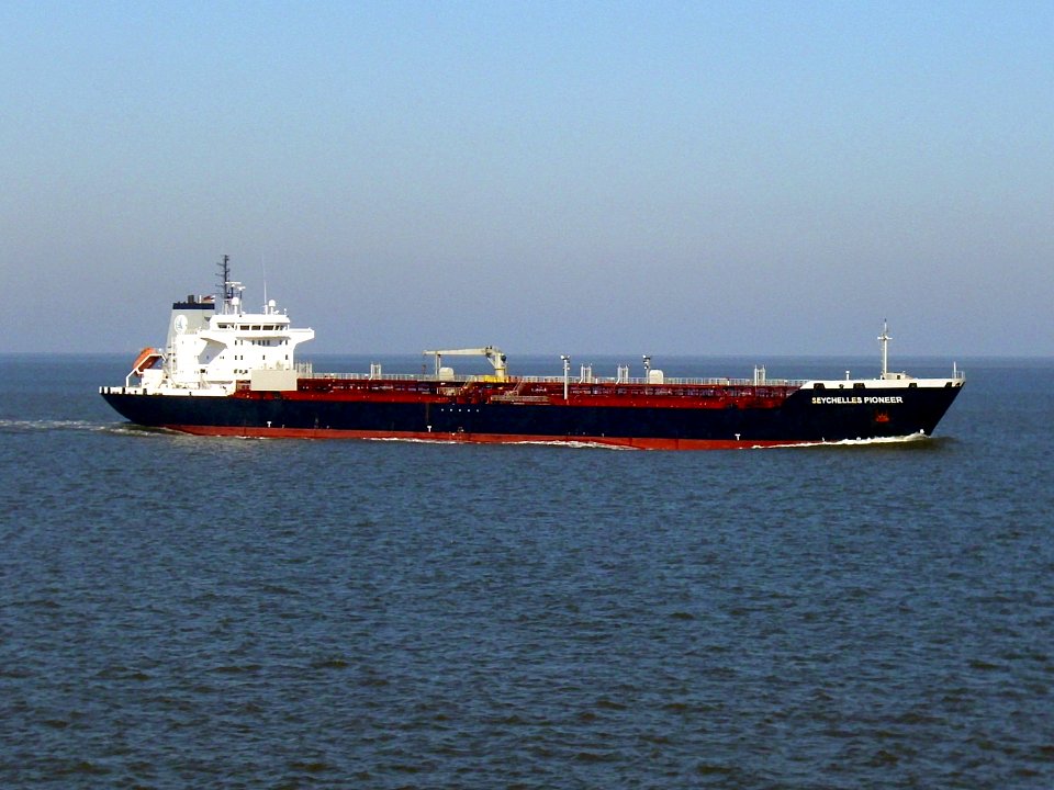 Ship Seychelles Pioneer