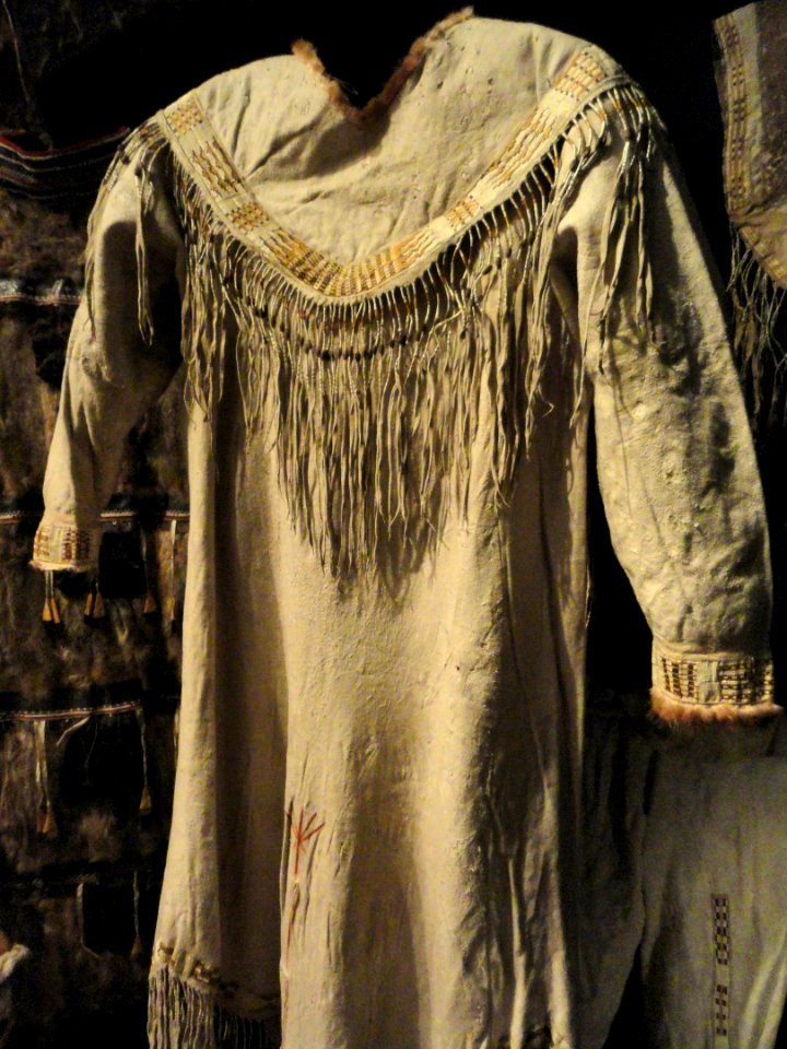 Shirt, Tanaina donated 1846 - Etholén collection, Museum of Cultures (Helsinki) - DSC04909