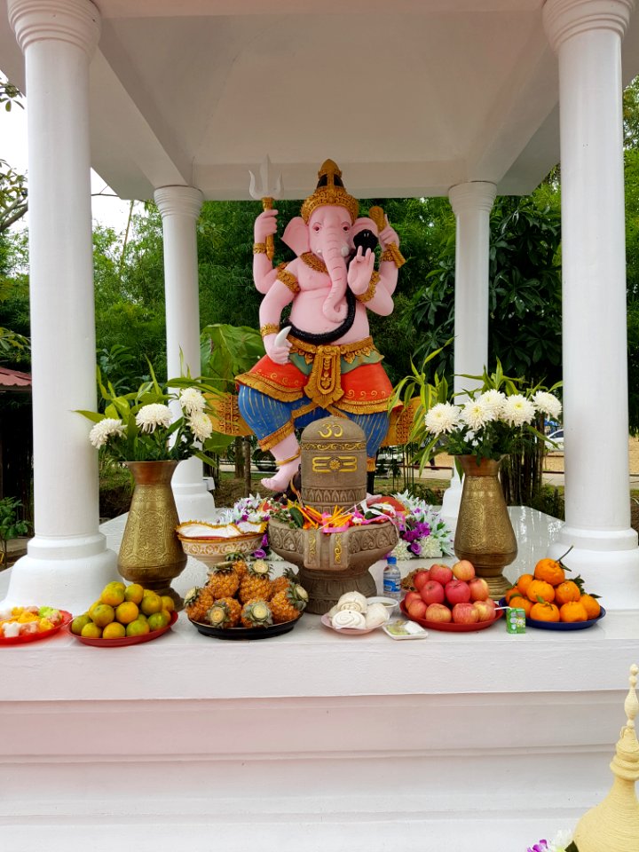 Shiva phallus - Wat Hiranyawat - Chiang Rai - 2017-01-02 - 002