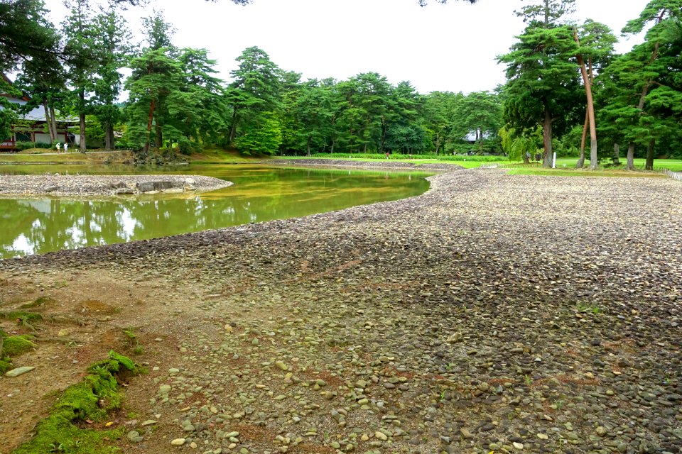 Shore of Oizumi ga Ike - Motsuji, Hiraizumi, Iwate - DSC04511