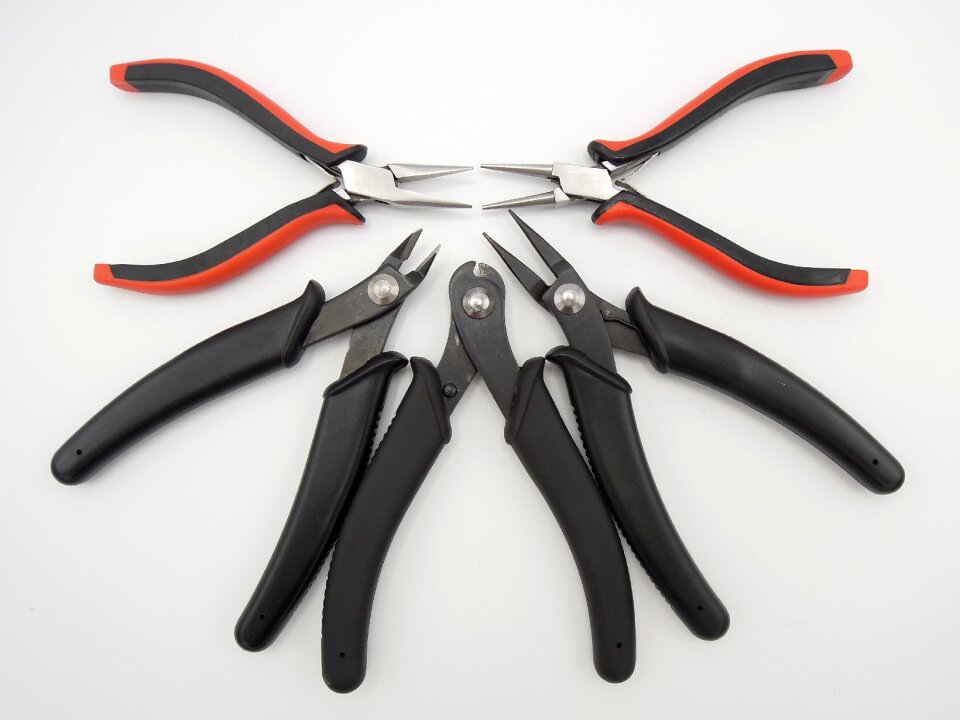 Tool pliers wire cutters
