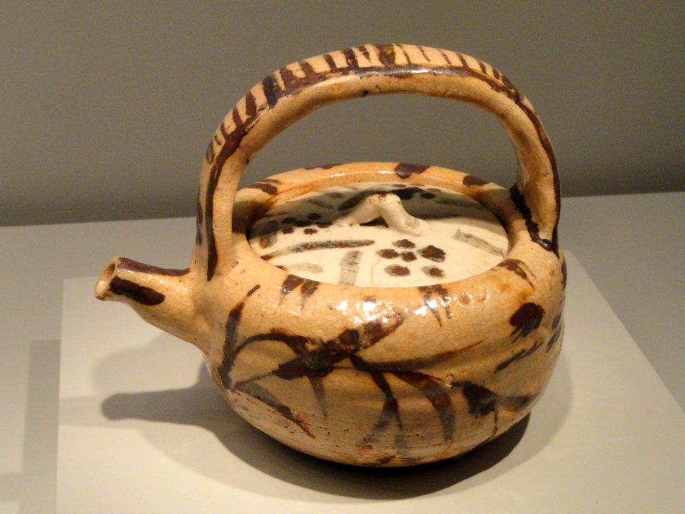 Shino-Ware Ewer, 17th century, Japan, glazed stoneware - Art Institute of Chicago - DSC00204
