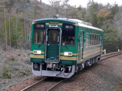 Shigaraki SKR 501 approaching Shigarakigushi station