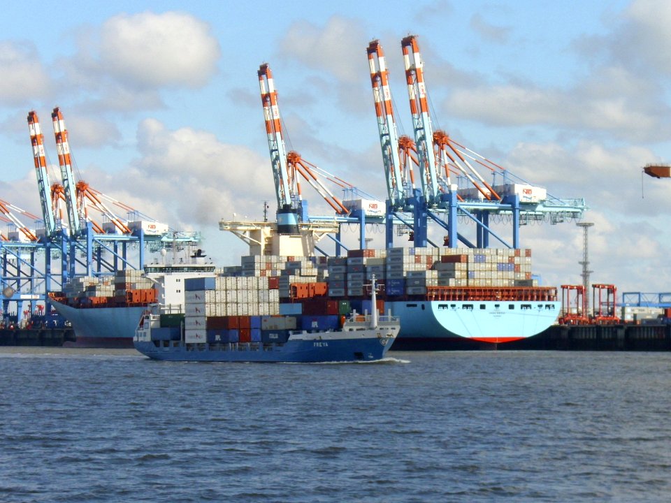 Ships Freya and Emma Maersk