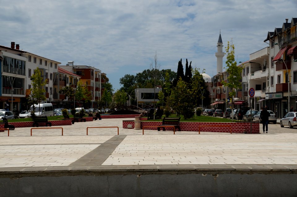 Shijak central square (OSCAL19 trip)