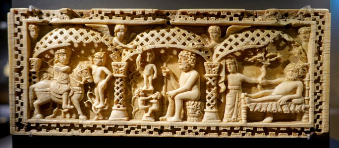 Sides of an Alexander casket, 3 of 4, Constantinople, 850-900 AD, or Alexandria, late 500s AD, ivory - Hessisches Landesmuseum Darmstadt - Darmstadt, Germany - DSC00324
