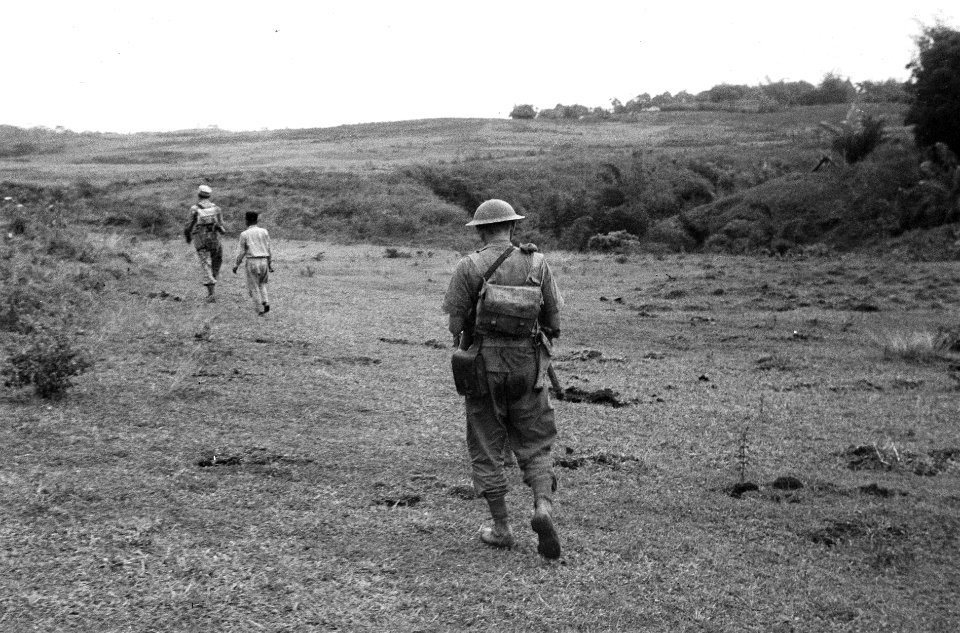 Sidamanik (Sumatra's Oostkust). De infanteriepatrouille van Infanterie VI is op…, Bestanddeelnr 3675