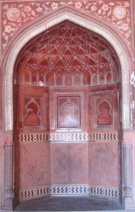 Side mihrab, Taj Mahal mosque (cropped) photo