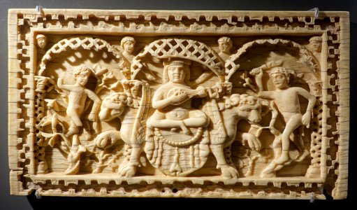 Sides of an Alexander casket, 2 of 4, Constantinople, 850-900 AD, or Alexandria, late 500s AD, ivory - Hessisches Landesmuseum Darmstadt - Darmstadt, Germany - DSC00322