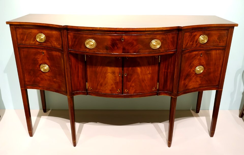 Sideboard, Boston, Massachusetts, 1790-1810, mahogany, pine, birch, maple - Dallas Museum of Art - DSC04762