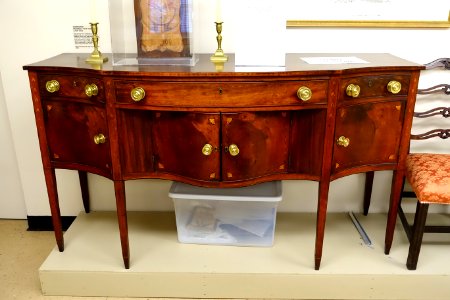 Sideboard, probably New York, 1785-1820 - Dedham Historical Society - Dedham Massachusetts - DSC04151