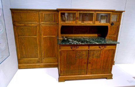 Sideboard, part of a wall covering, by Hans Christiansen, Firma Ludwig Alter, Darmstadt, c. 1903, oak, glass, copper - Hessisches Landesmuseum Darmstadt - Darmstadt, Germany - DSC01017