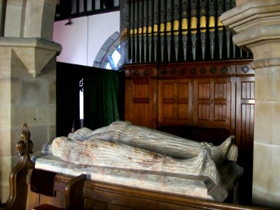 Shrouded effigies,St Edmund, Fenny Bentley 2