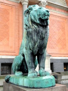 Siddende Love by Antoine-Louis Barye - Ny Carlsberg Glyptotek - Copenhagen - DSC09545