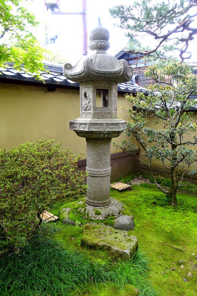 Side garden - Nomura Samurai Family Residence - Nagamachi - Kanazawa, Japan - DSC00516