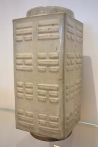 Shiwan vase, China, Ming-Qing dynasty, c. 1600-1800, glazed stoneware - Royal Ontario Museum - DSC03848