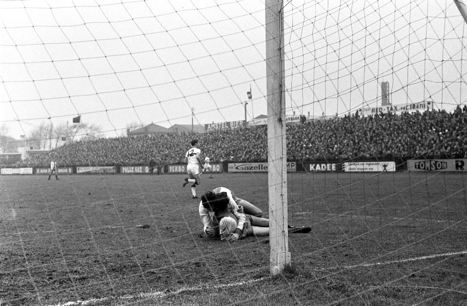 SHS tegen Elinkwijk 1-1, spelmomenten, Bestanddeelnr 916-0569