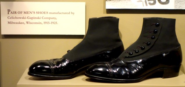 Shoes (men), Celichowski-Gapinski Company, Milwaukee, Wisconsin, 1915-1925 - Wisconsin Historical Museum - DSC03218