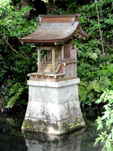 Shrine in pond - Ishiyamadera - Otsu, Shiga - DSC07371