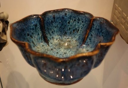 Shiwan bowl, China, Qing dynasty, c. 1800-1900, glazed stoneware - Royal Ontario Museum - DSC03847
